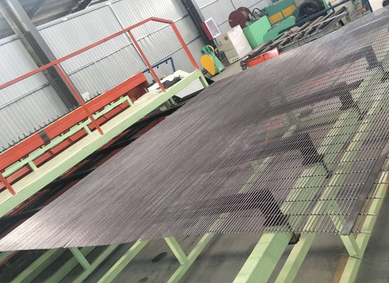 護欄網(wǎng)排焊機