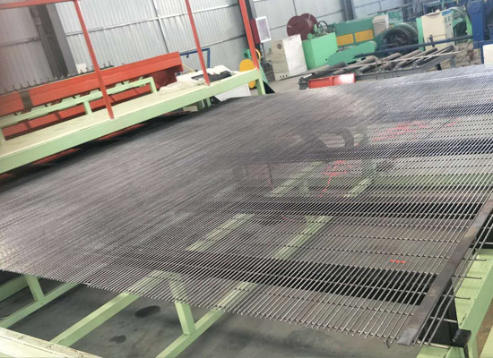  護欄網(wǎng)排焊機