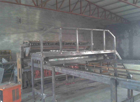 護(hù)欄網(wǎng)排焊機(jī)