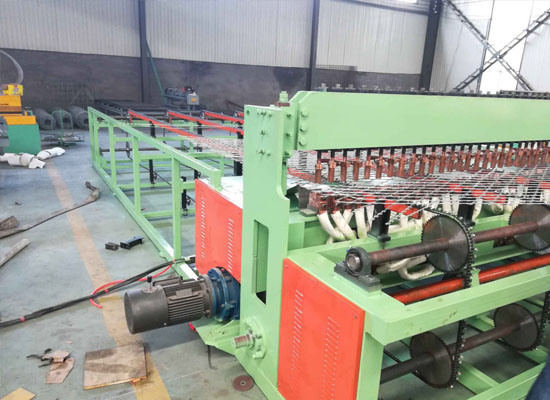 刀片刺繩護欄排焊機