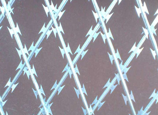 刀片刺繩護(hù)欄排焊機(jī)